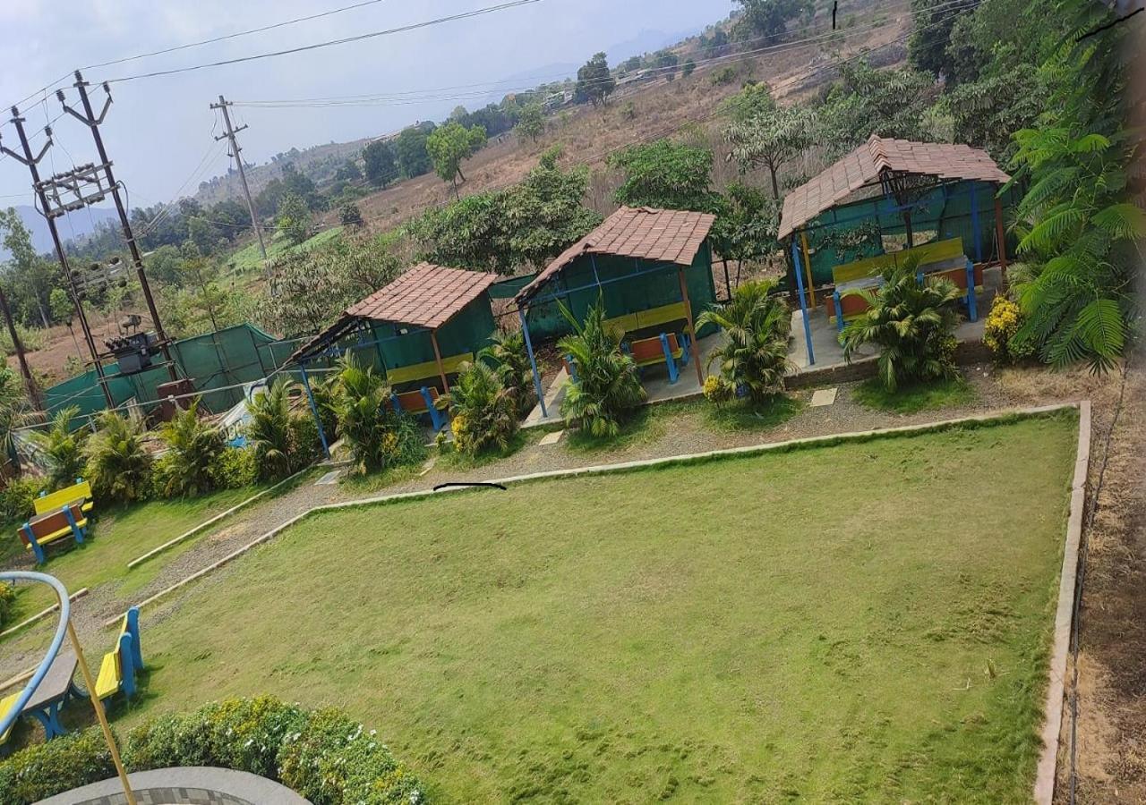 Hotel Metro Palace Resort Karjat Luaran gambar
