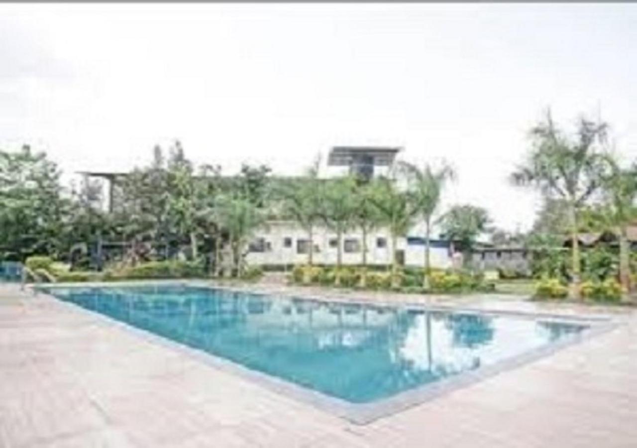 Hotel Metro Palace Resort Karjat Luaran gambar