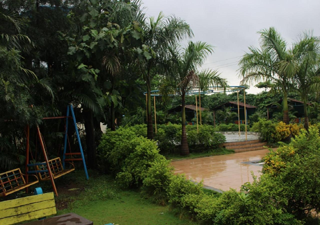 Hotel Metro Palace Resort Karjat Luaran gambar