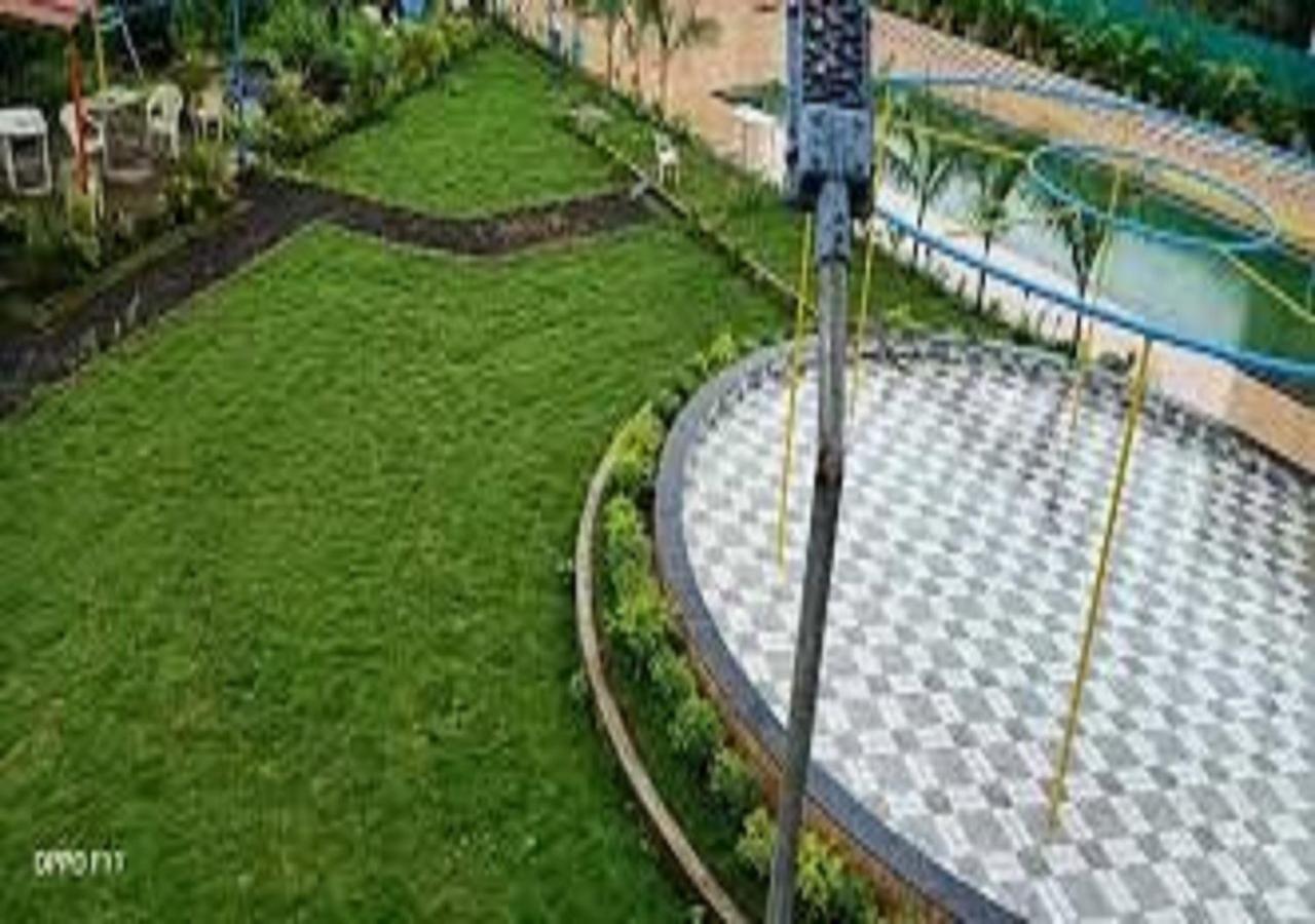 Hotel Metro Palace Resort Karjat Luaran gambar