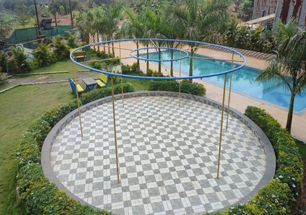 Hotel Metro Palace Resort Karjat Luaran gambar
