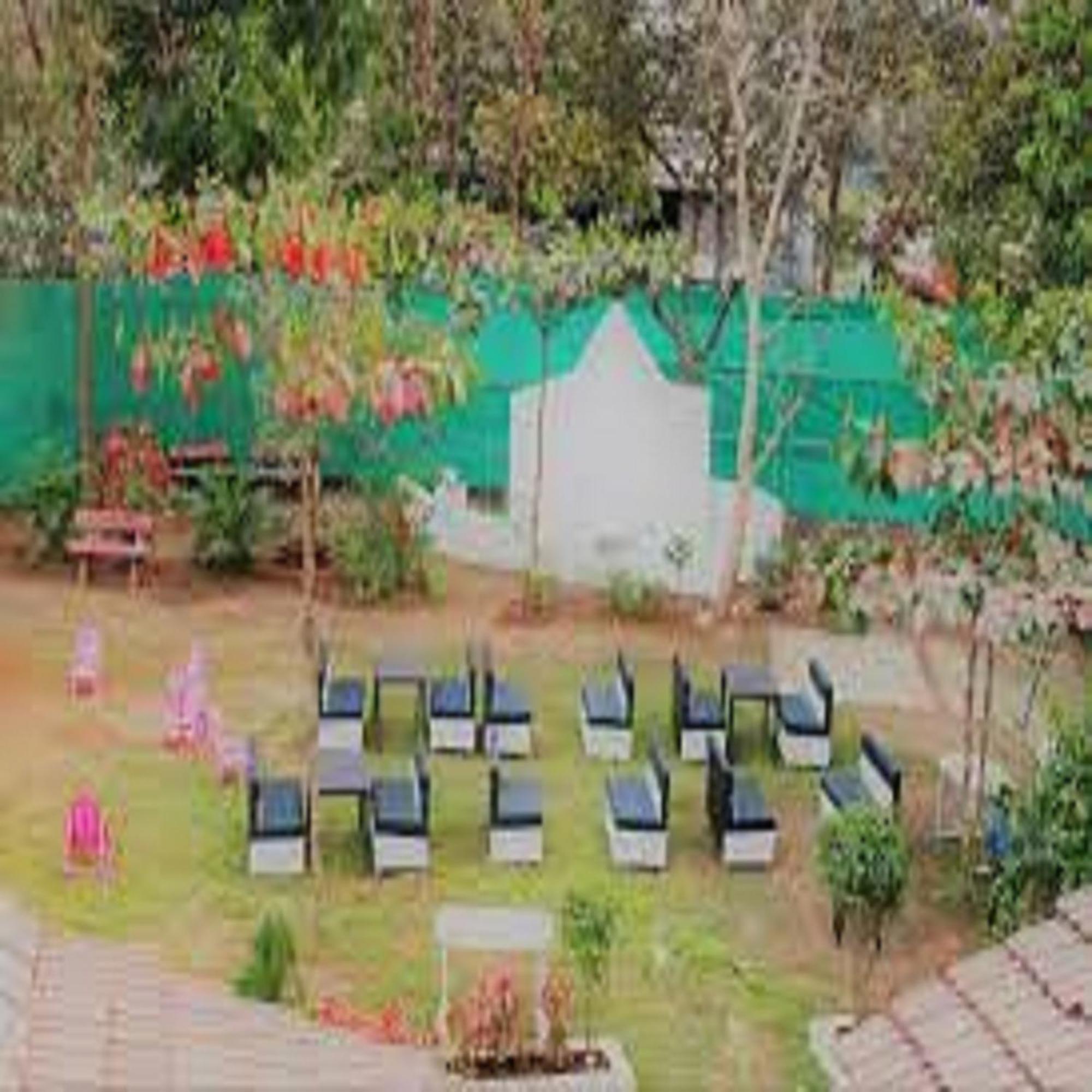 Hotel Metro Palace Resort Karjat Luaran gambar